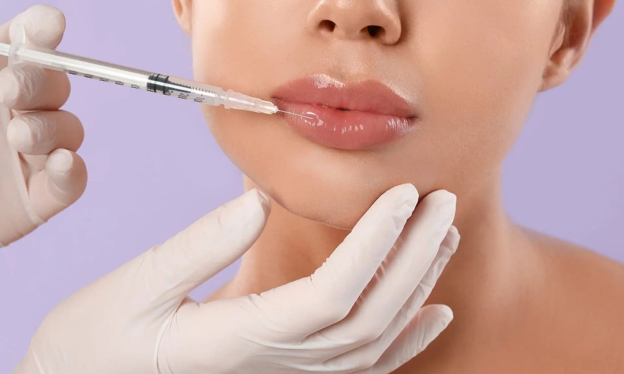 Reclaim Your Youthful Glow: Top Benefits of Dermal Fillers and Neurotoxin Treatments